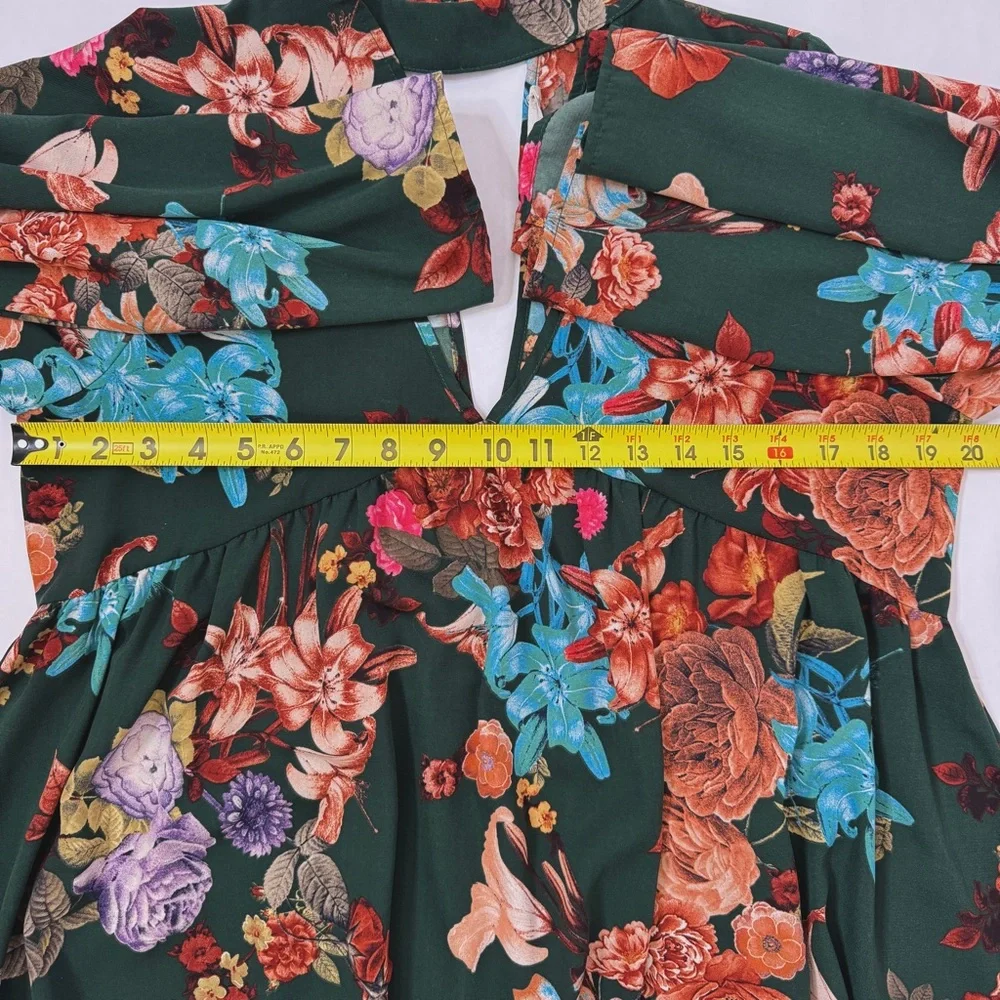 Altar’d State Green Floral Blouse Flare Bell Sleeve Choker Collar Top SZ Medium